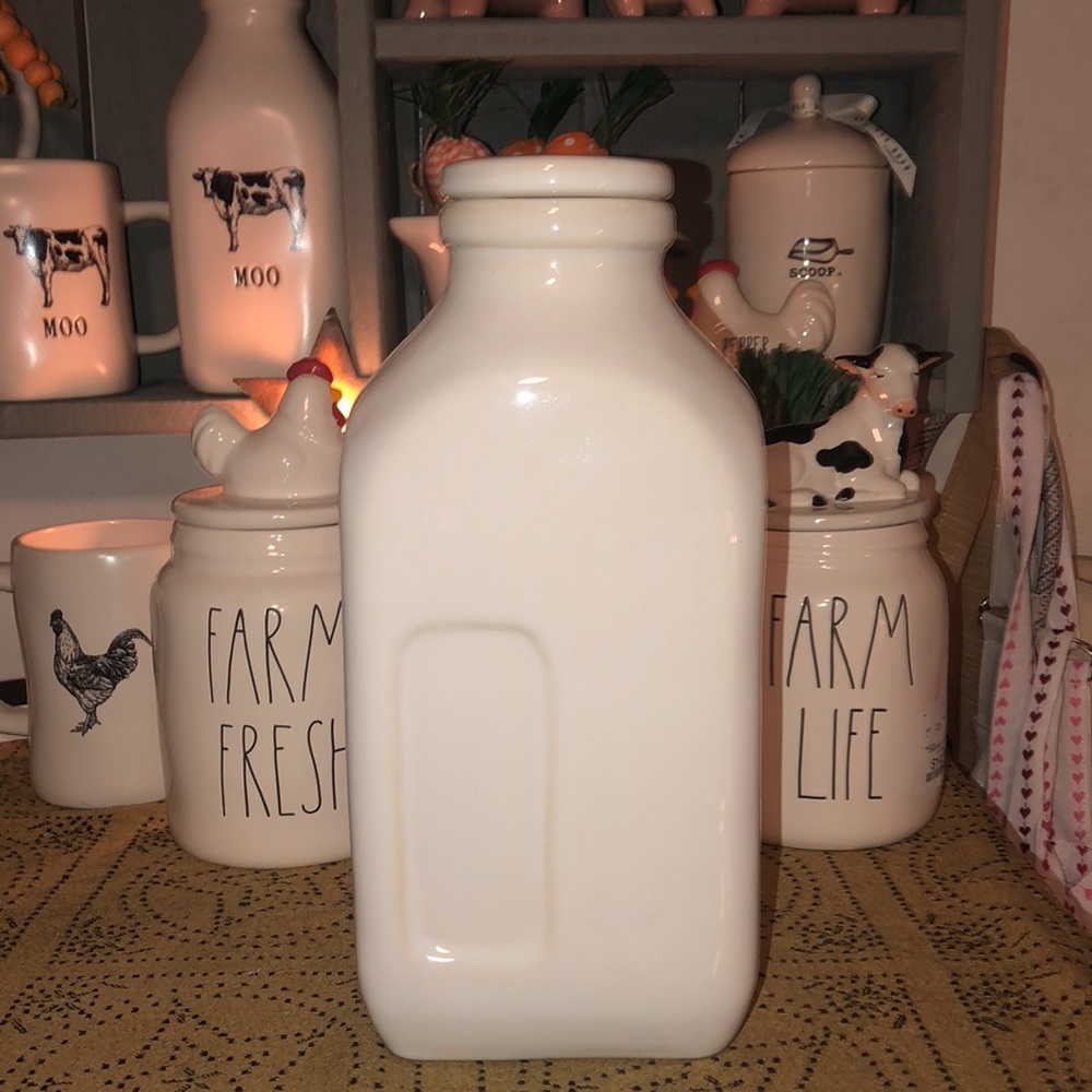 Rae Dunn FARM FRESH Large Milk Jug (Do Not Bundle) - Picture 5 of 12